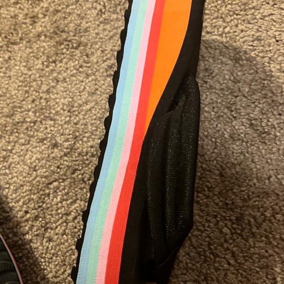 Colorful Platform Flip Flops - Picture 3 of 4